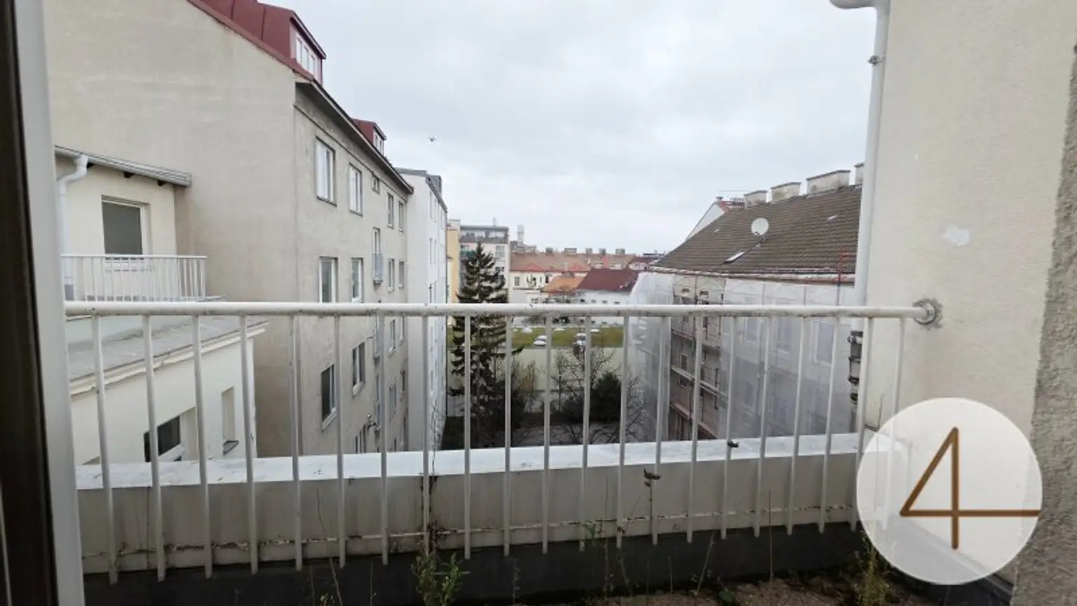 Gesamtes Dachgeschoß steht zum Verkauf