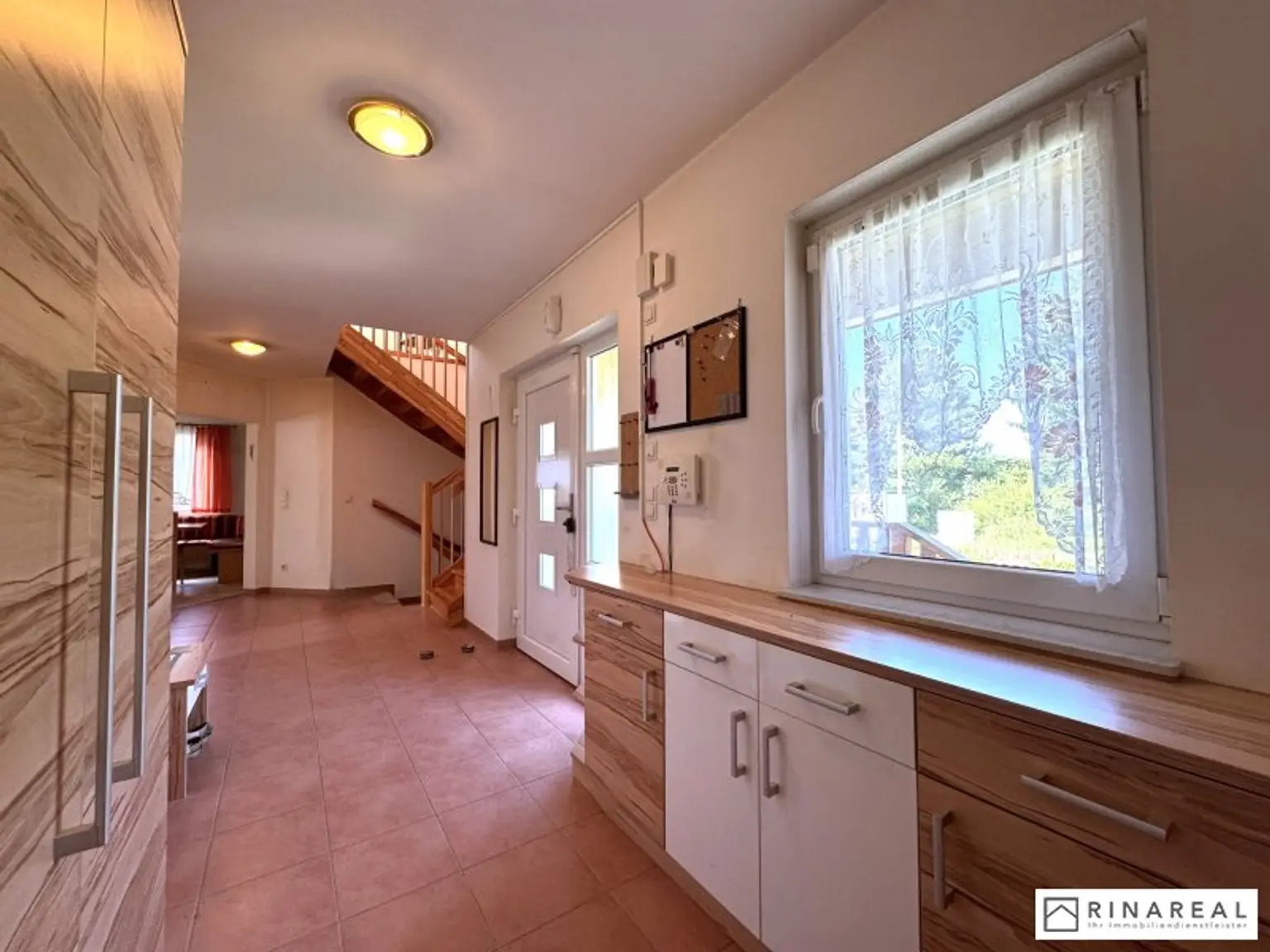 MOLLRAM - Einfamilienhaus mit ca. 1.268 m² Eigengrund | Baujahr 2009 | Sauna & Whirlpool | Luftwärmepumpe, PV-Anlage, Klimaanlage uvm.