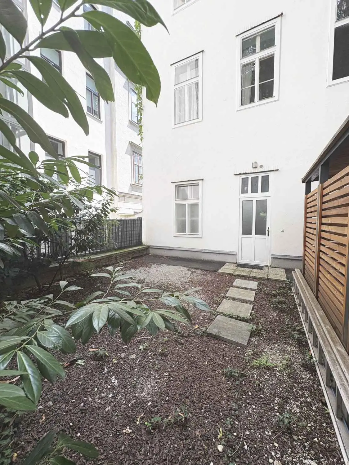 Gemütliche 2 Zimmer Wohnung mit Eigengarten
Nähe Altes AKH