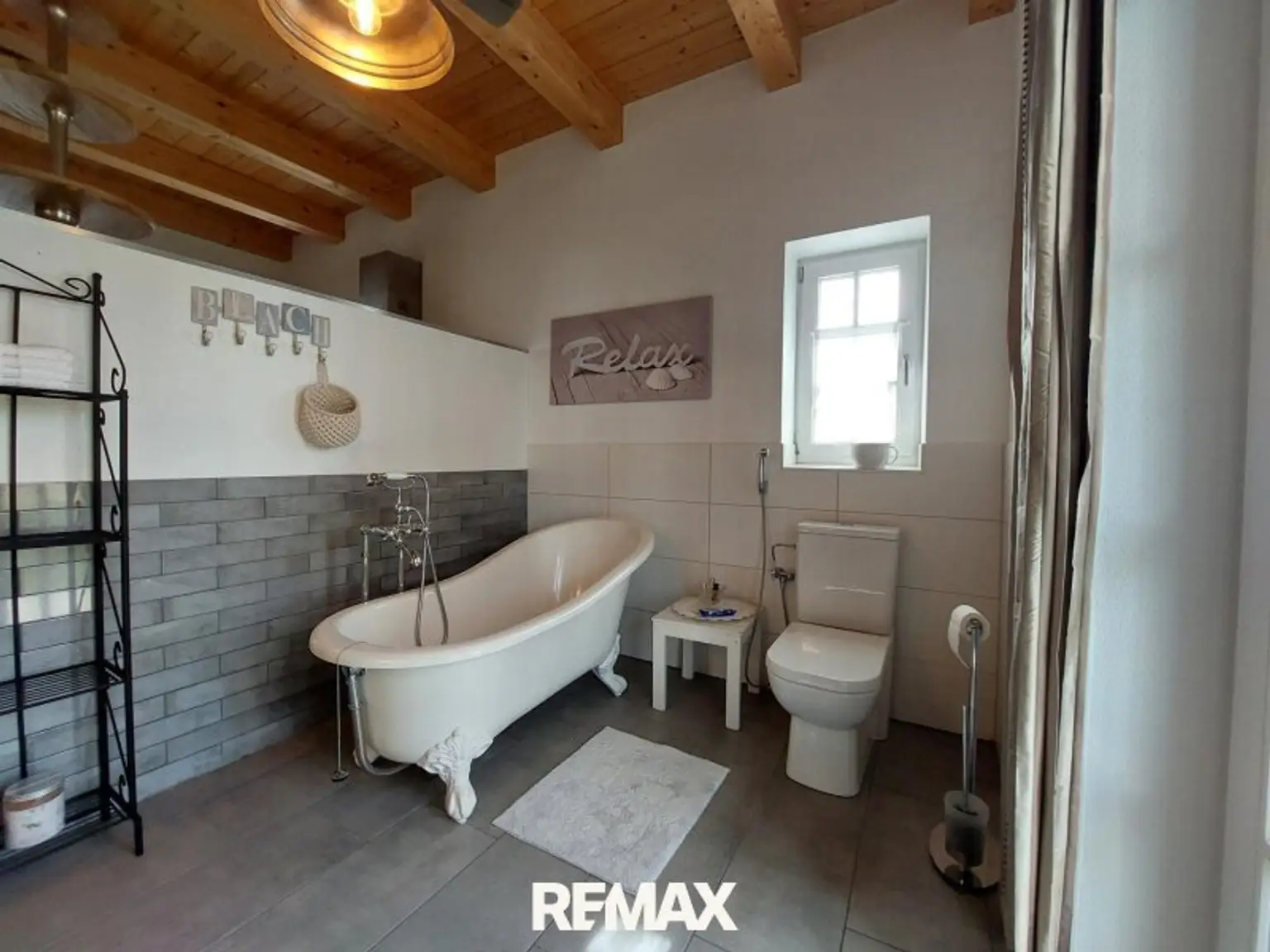 Nebengebäude Badezimmer