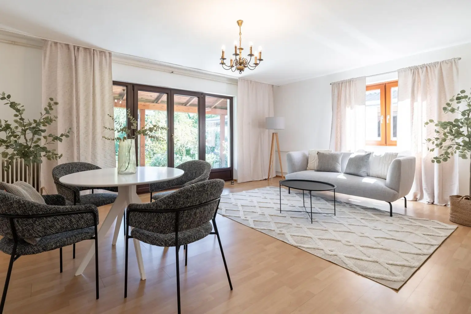 "Charmanter  Bungalow mit idyllischem Garten in Wolfpassing"