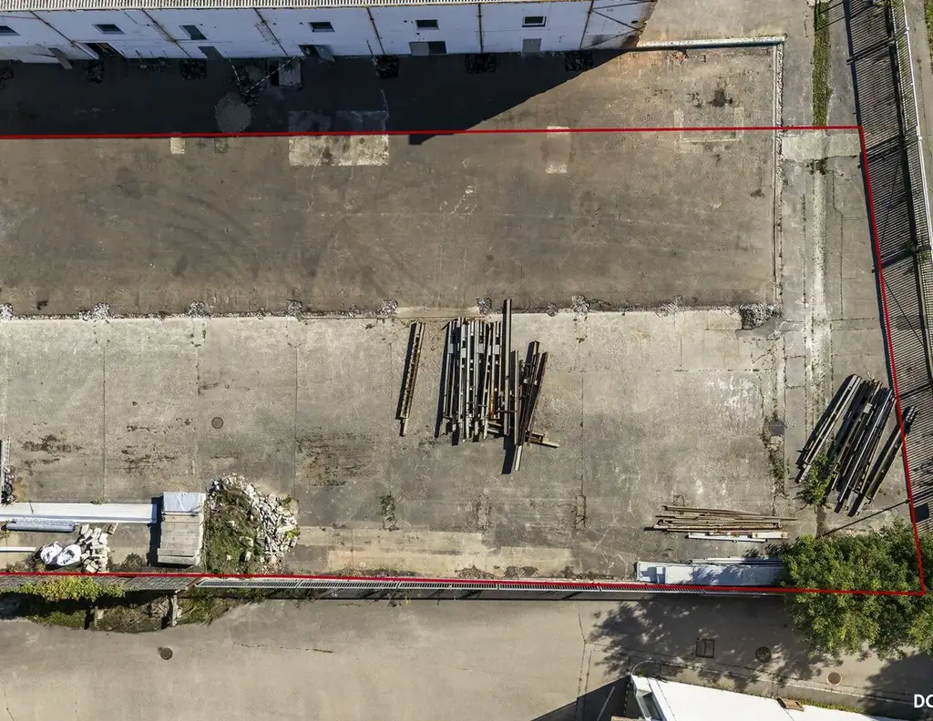 BRAUNAU AM INN: Attraktives Grundstück mit vielen Optionen