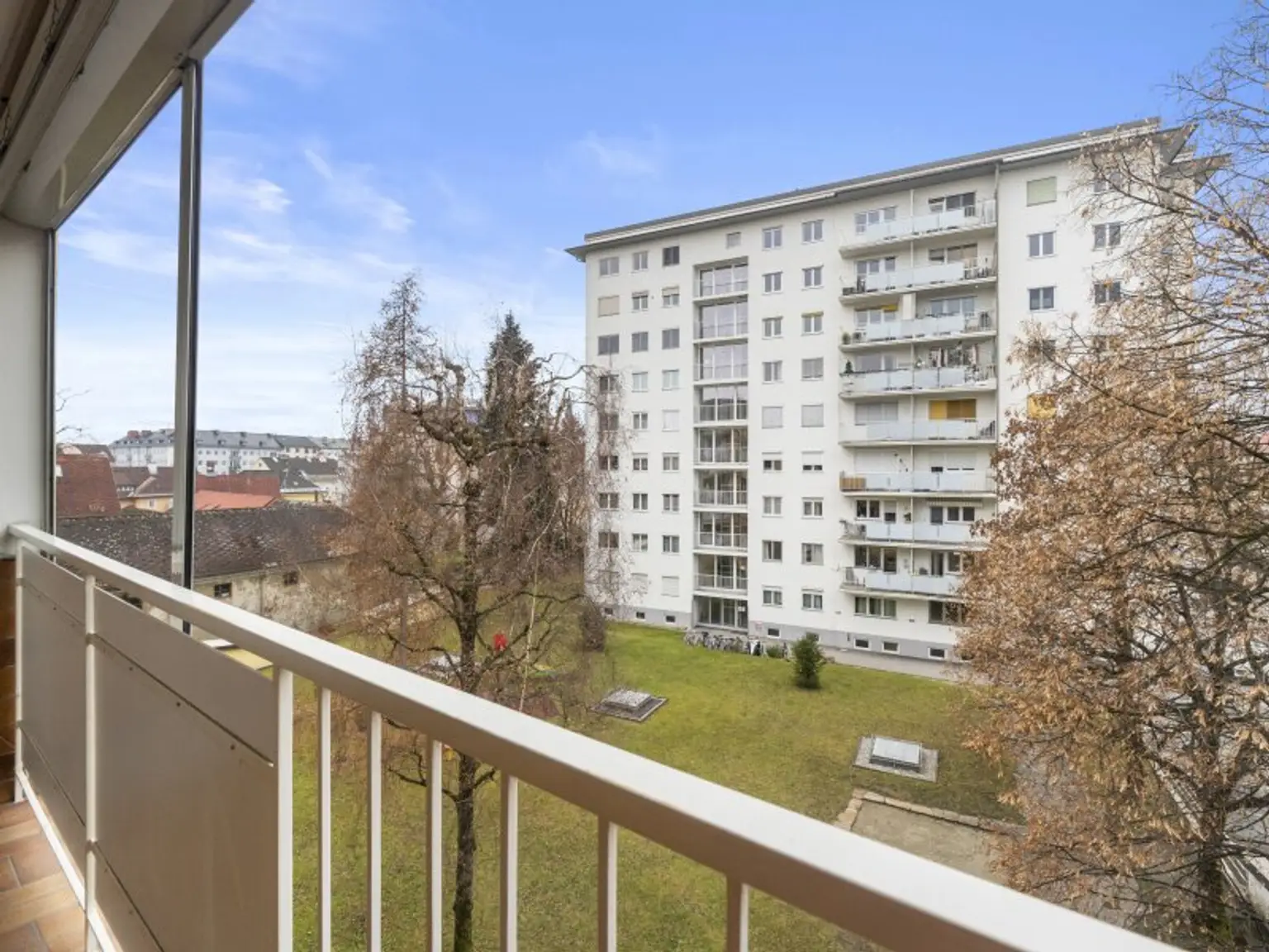 Schöne 3 Zi Stadtwohnung 80m² mit Loggia plus Abstellplatz und Tiefgarage - Khevenhüllerstraße