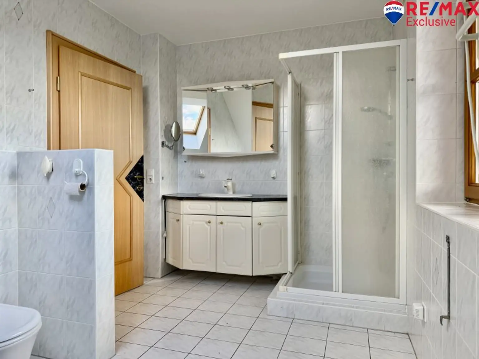 Seezauber – Einfamilienhaus auf ca. 120 m² Wfl. am Schloßsee in 2ter Reihe zu kaufen!