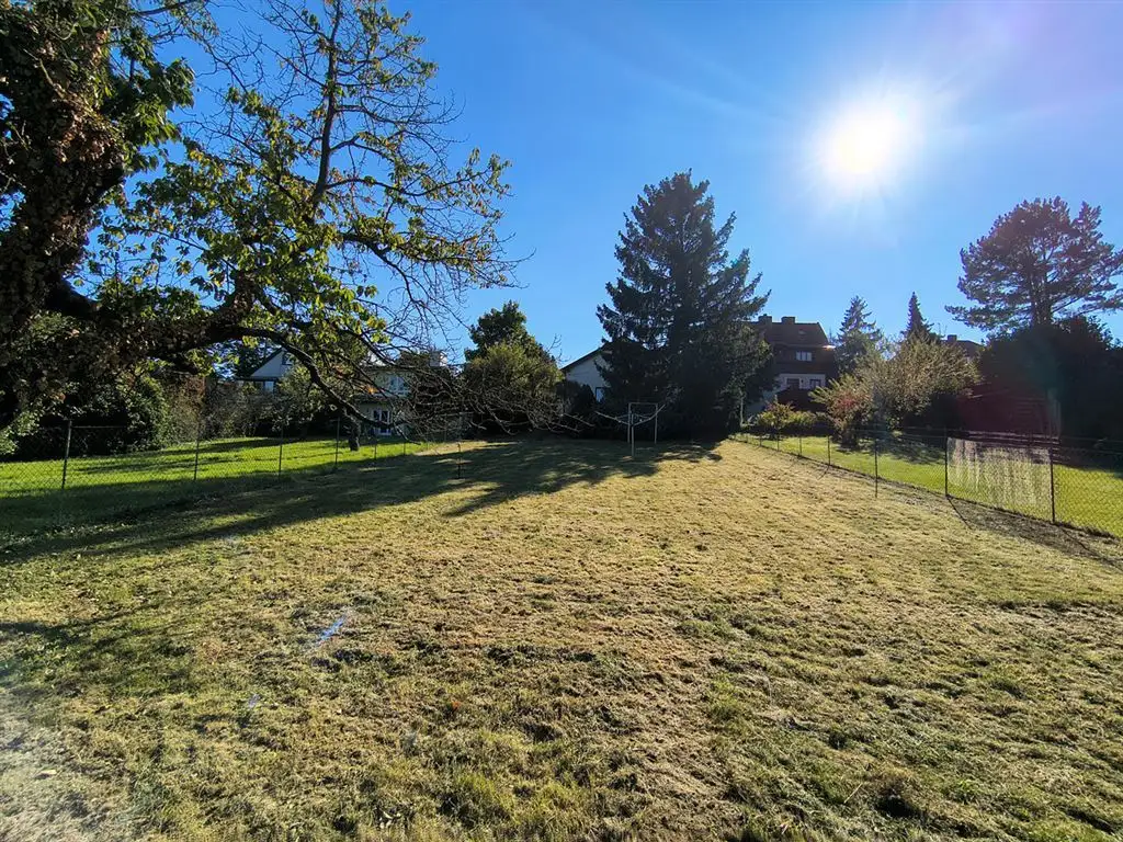 2380 Perchtoldsdorf/Nähe Wiener Stadtgrenze: Ruhig gelegenes, sonniges 1020m² Grundstück mit hohem Potenzial