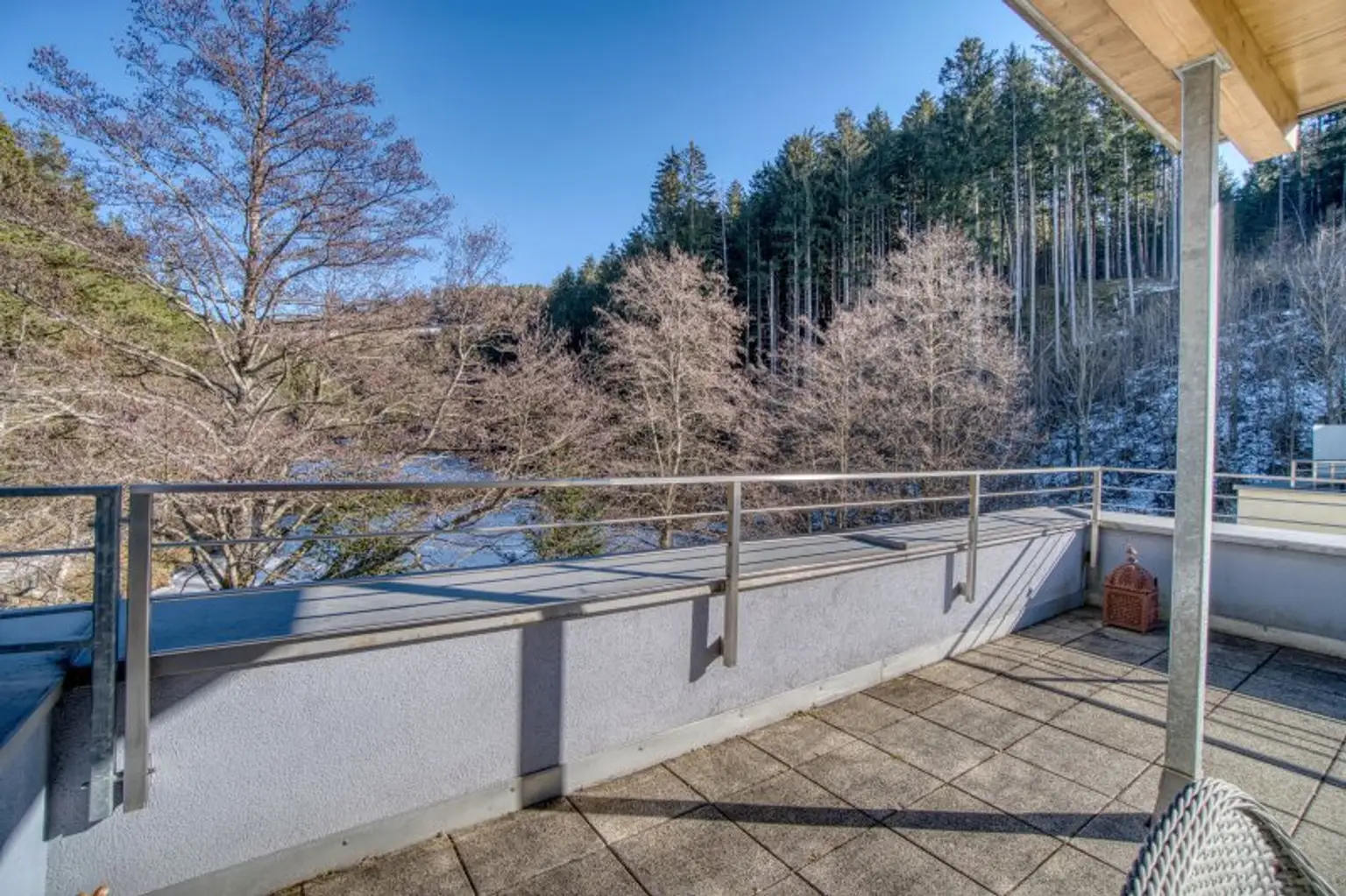 Einfamilien-Doppelhaus der Extraklasse - Seeblick und mitten im Grünen