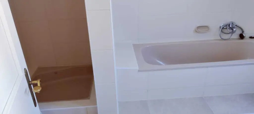 Eine sehr schöne 4 Zimmer-Wohnung mit Balkon im 1. Stock, in Gmunden, in ruhiger Lage.