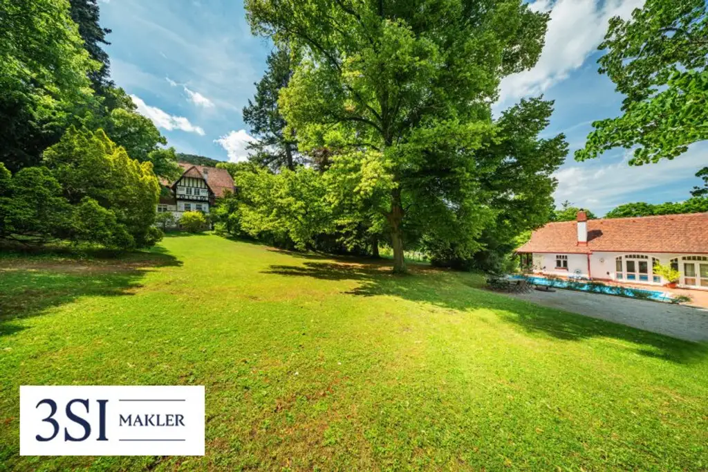 Exklusive Liegenschaft mit zwei Villen und großem Privatpark in Mödling