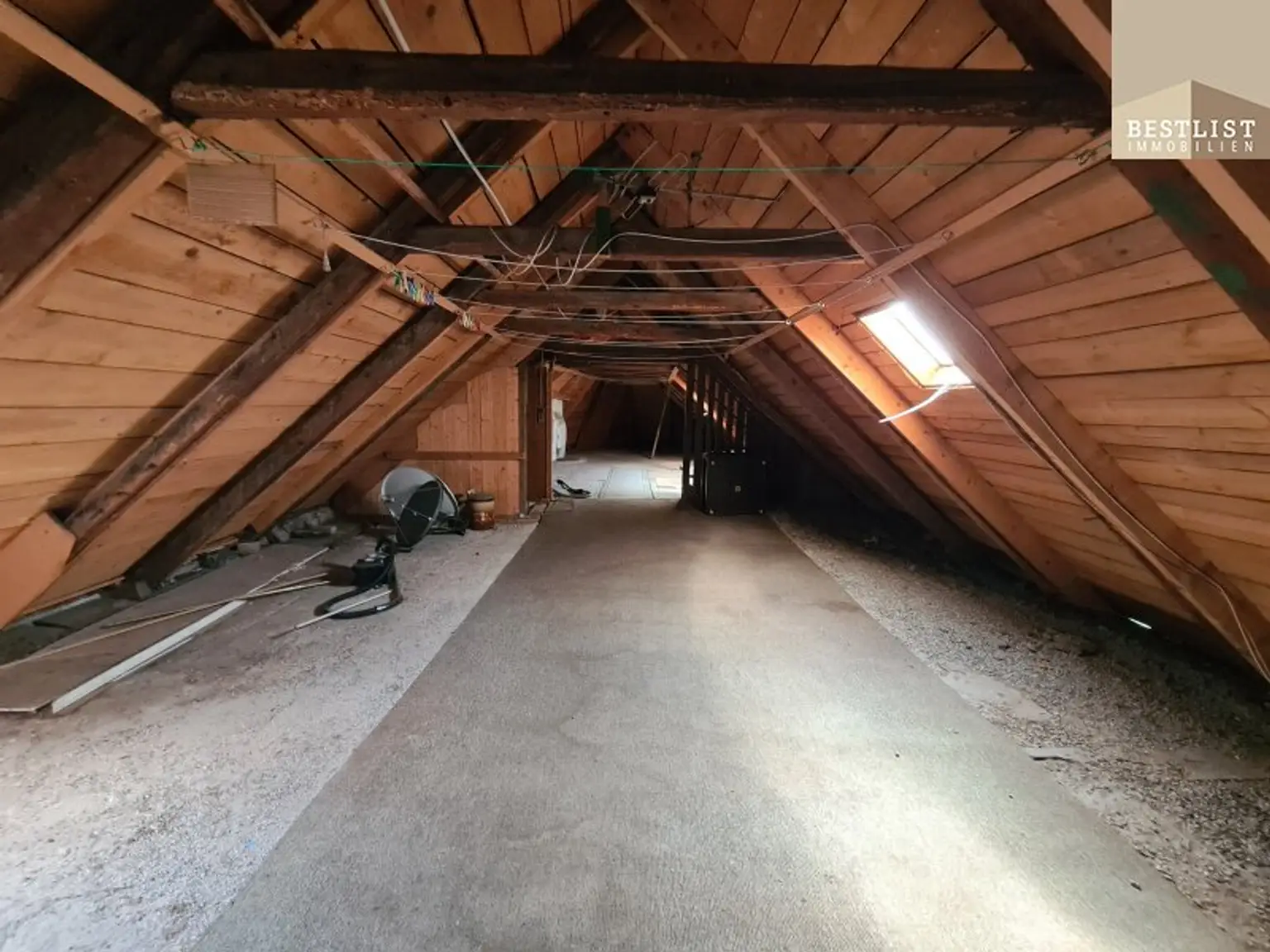 4 Wohnungen - 1 Gebäude - Perfektes Mehrfamilienhaus