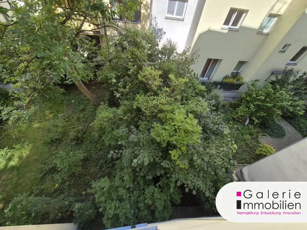Sonnige und helle 3-Zimmer-Neubauwohnung mit Loggia inkl. Stellplatz - Sanierungsbedarf