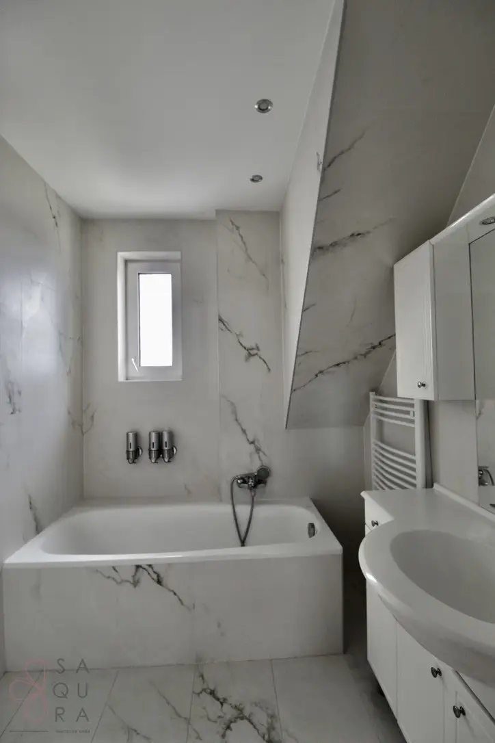 9986ED98-DAF9-4565-B04A-AE960388BABB_1_105_c