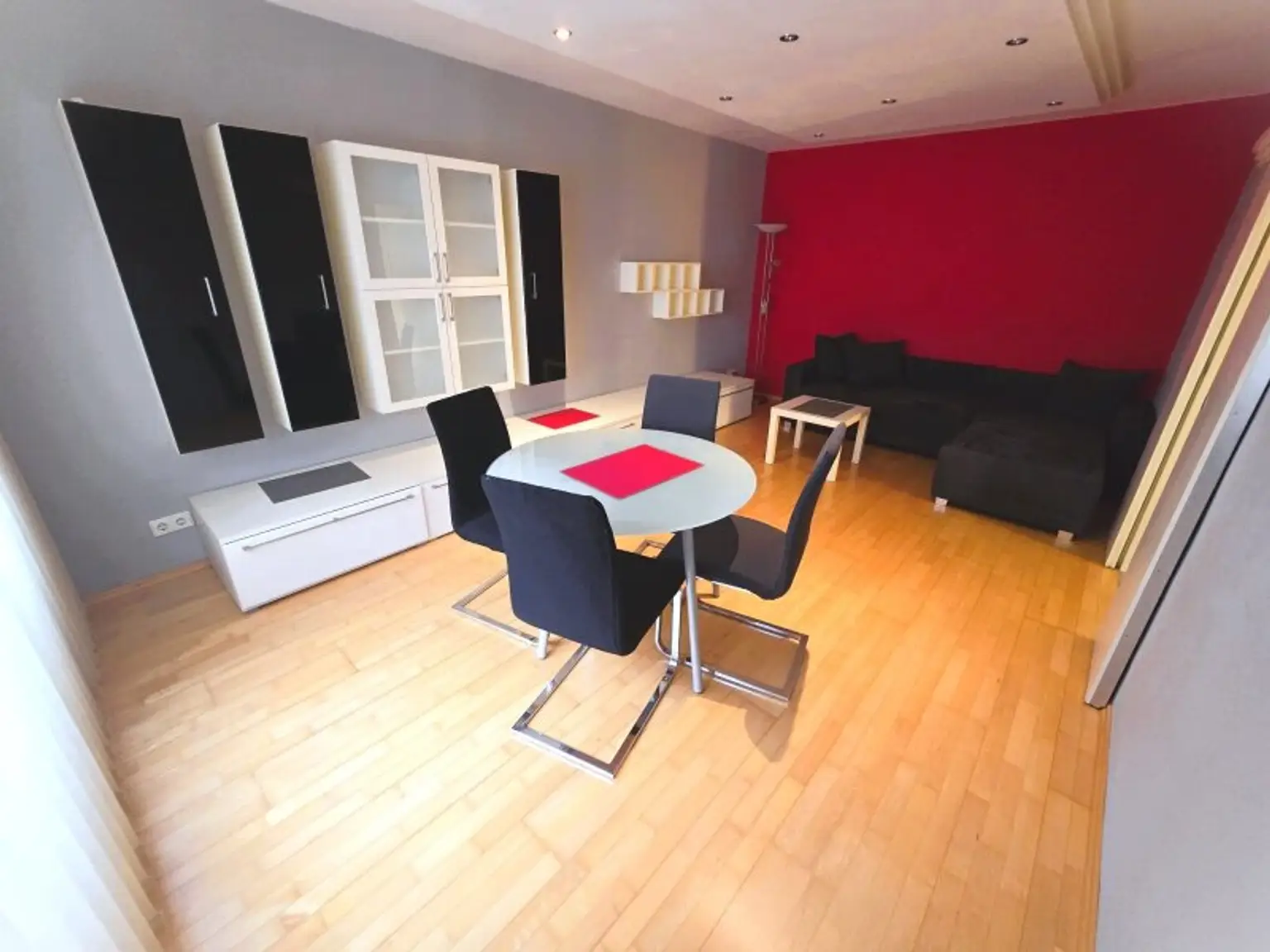 ++ TOP Ausstattung ++ 2 ZIMMER++ Extra moderne DAN-Einbauküche 10m² ++ 1100 HERZGASSE ++
