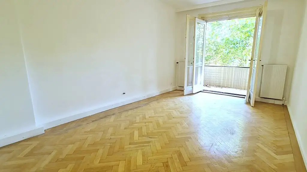 Altbauwohnung mit Balkon - Cottagelage nahe U4