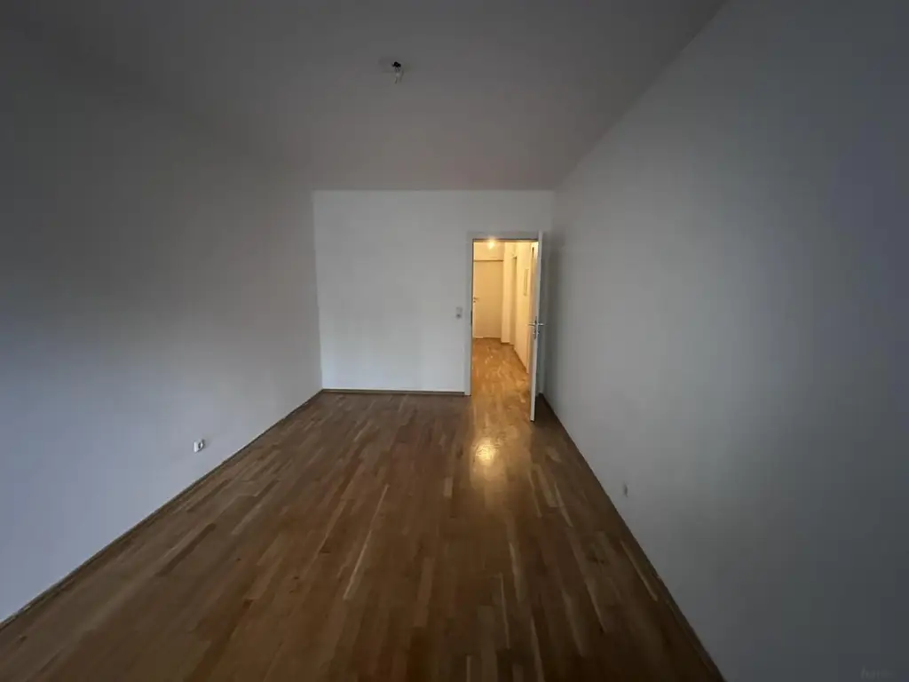 Derzeit geförderte 3-Zimmerwohnung mit Garten!