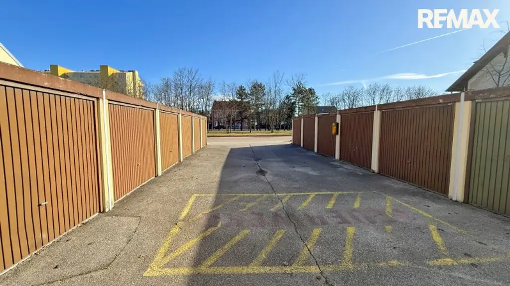 Ehemaliges Seniorenheim, gewerbliche Widmung, große Dachterrasse & 16 Garagen in Wiener Neustadt – Top Chance!