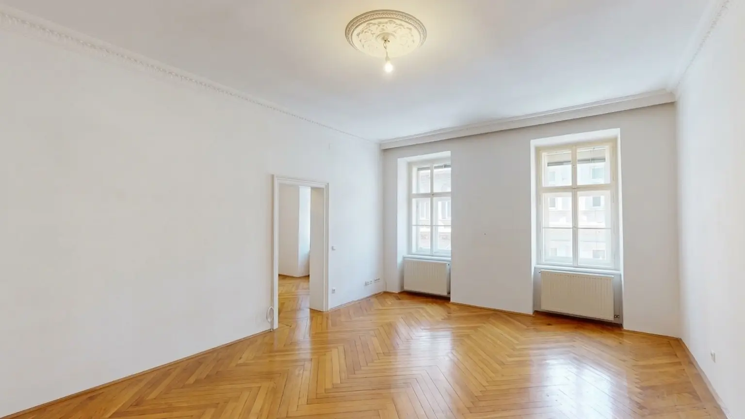 ALTBAUFLAIR IM SERVITENVIERTEL | GROSSZÜGIGE 2-ZIMMER-WOHNUNG - unbefristet
