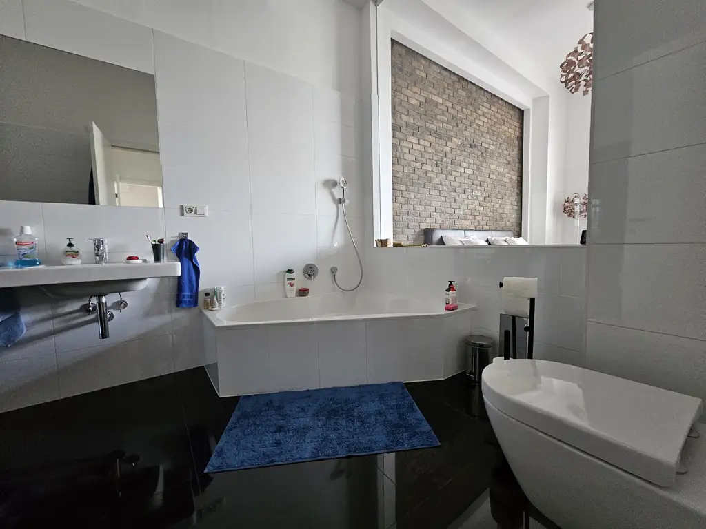 -=LOFT=- Luxuriöse Wohnung mit Terrasse, Garage und Fußbodenheizung in 1100 Wien!