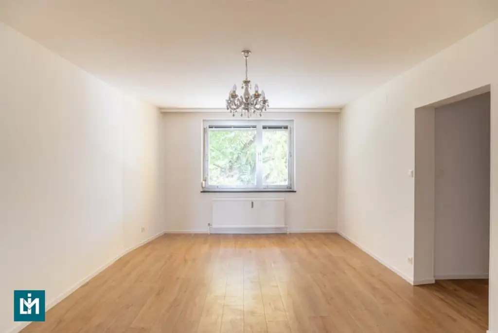 HOCHWERTIGE 3 - ZIMMER WOHNUNG / NÄHE SCN