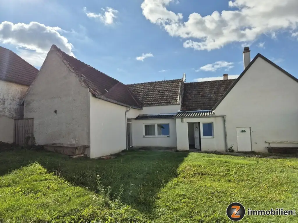 Geräumiges Landhaus mit uneinsehbarem Grundstück