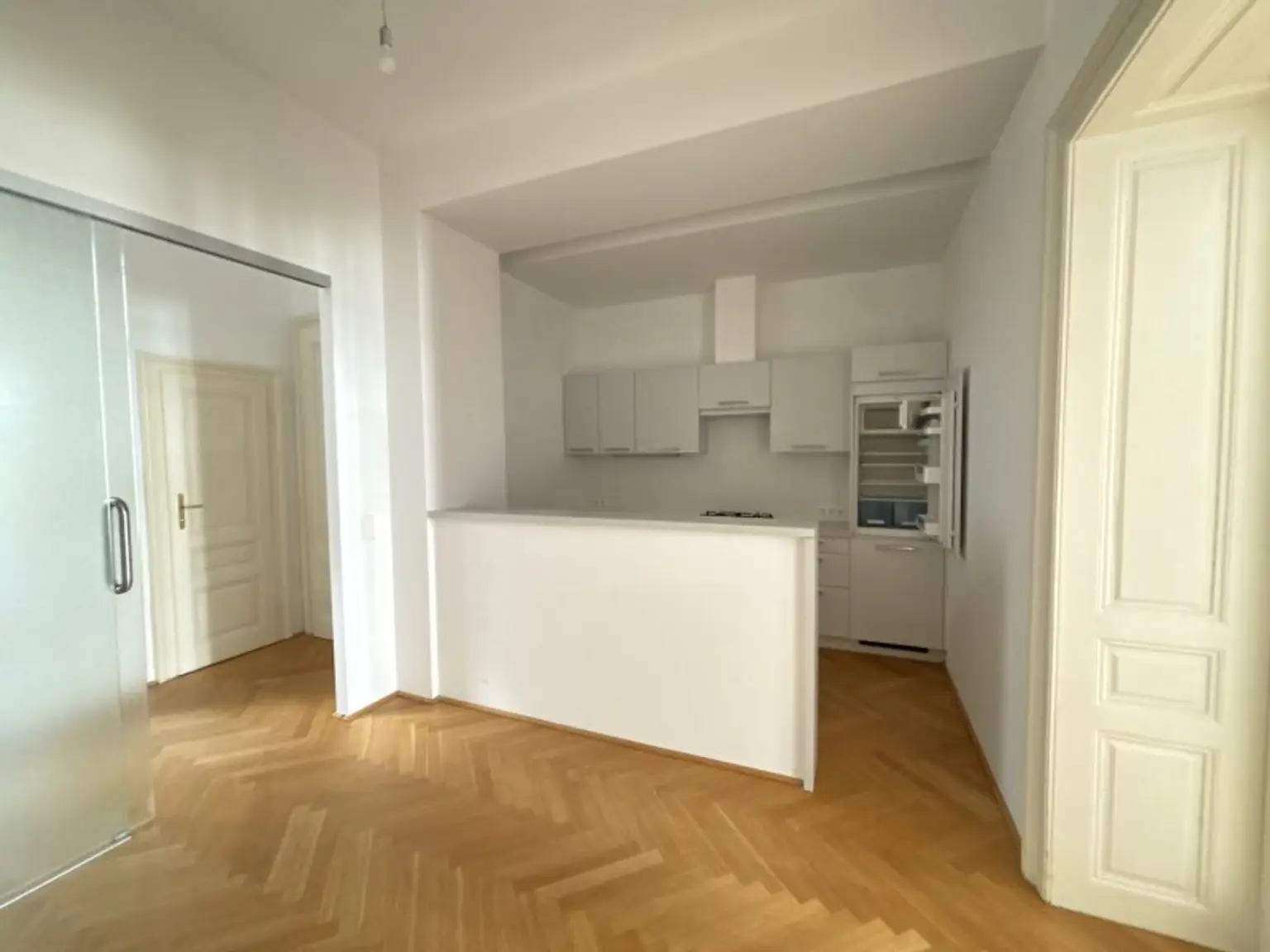 TOPZUSTAND + UNBEFRISTET + nächst PARADISGASSE!