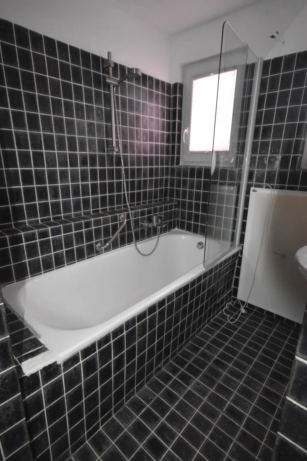 "AIGEN - Sanierungsbedürftiger Altbestand in bester Lage"