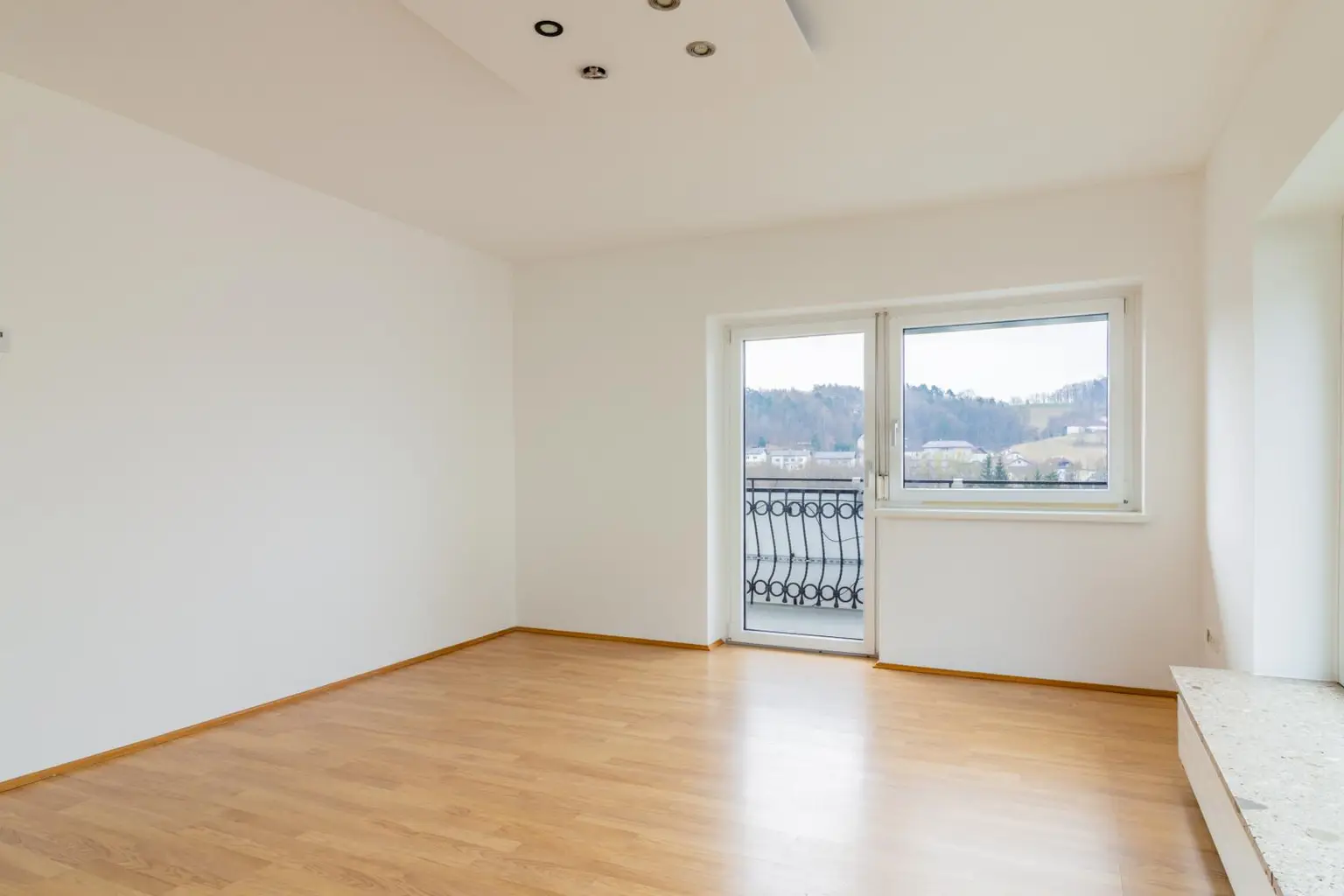 Wohnzimmer | Haushälfte 2