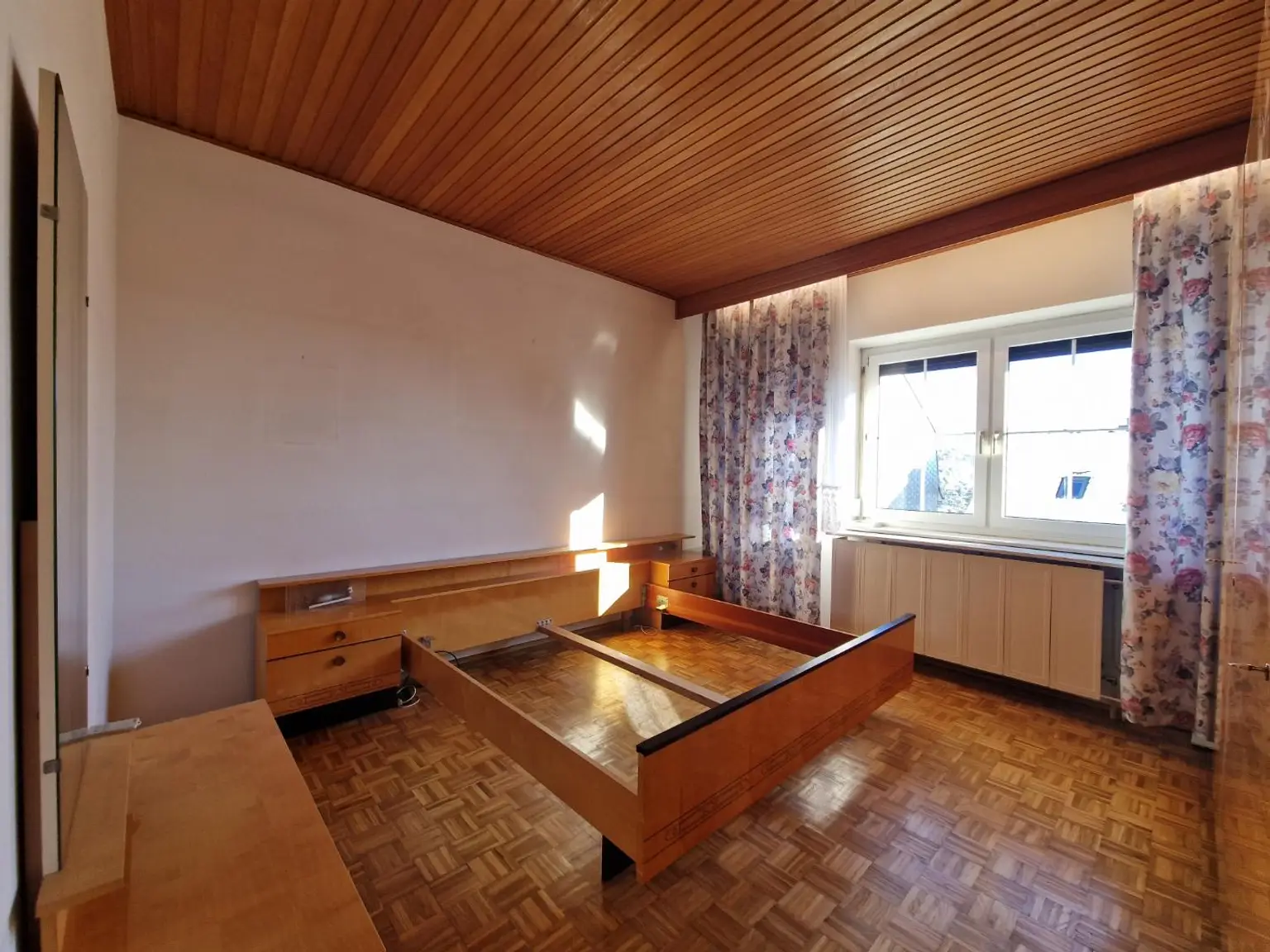 großes Schlafzimmer