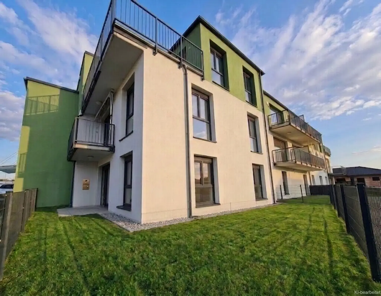 Wohnkomfort mit Aussicht: Ca. 60 m² 3-Zimmer-Wohnung und sonniger 12 m² Südwest-Eckbalkon