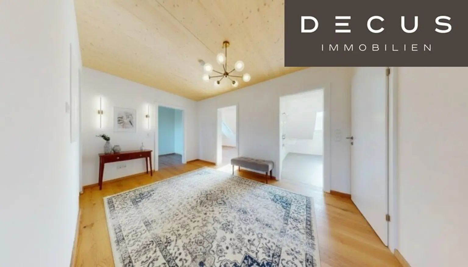 | EXKLUSIVE & LICHTDURCHFLUTETE DACHGESCHOSS - MAISONETTE - WOHNUNG MIT BLICK AUF DEN SCHLOSSBERG | PRIVATER LIFTZUGANG | 2 TERRASSEN | TOP LAGE