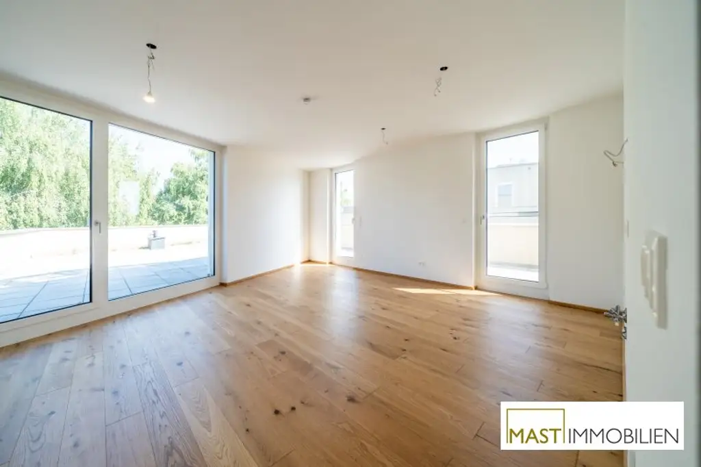*Sommer 2025* Rund 180 qm Freifläche und Blick auf den See bei dieser exklusiven Dachgeschosswohnung!
