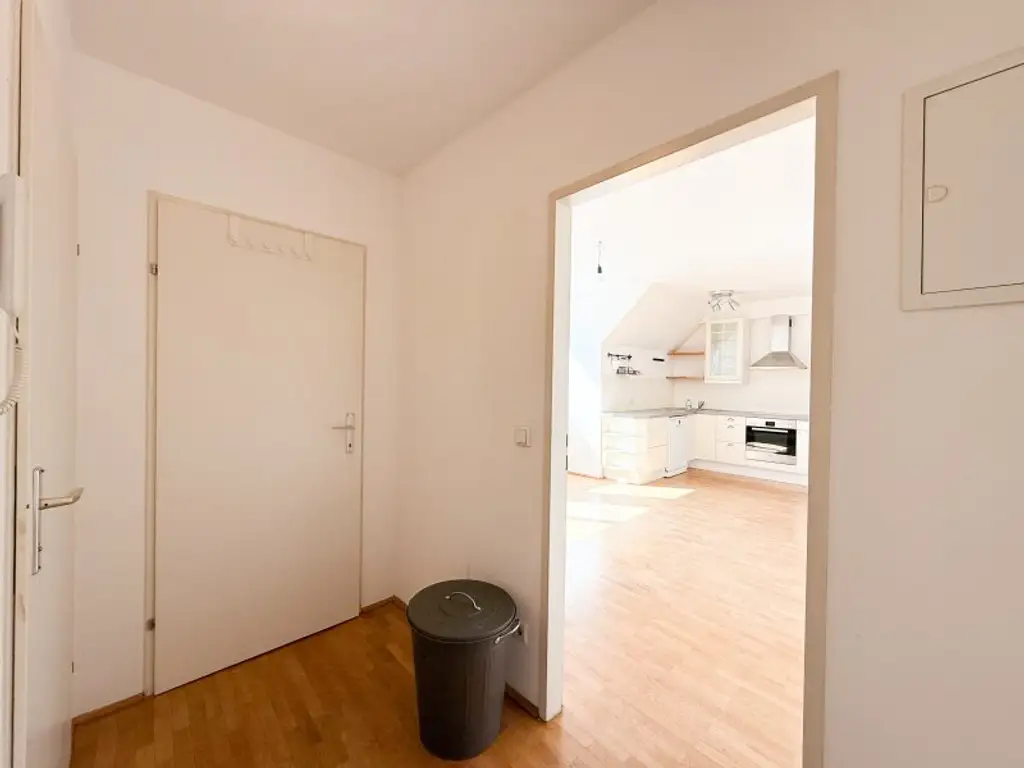 Prachtvolle 3-Zimmerwohnung in 1070 Wien mit Terrasse zu vermieten