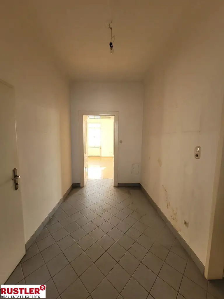 GUT GESCHNITTENE 3-ZIMMERWOHNUNG - IDEAL FÜR EINE WG!