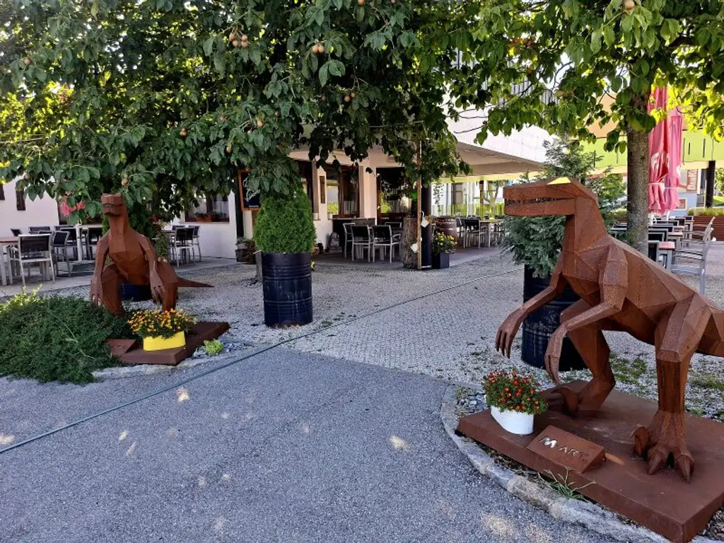TOP Location mit umsatzstarkem Gastro-Konzept sucht Nachfolger!