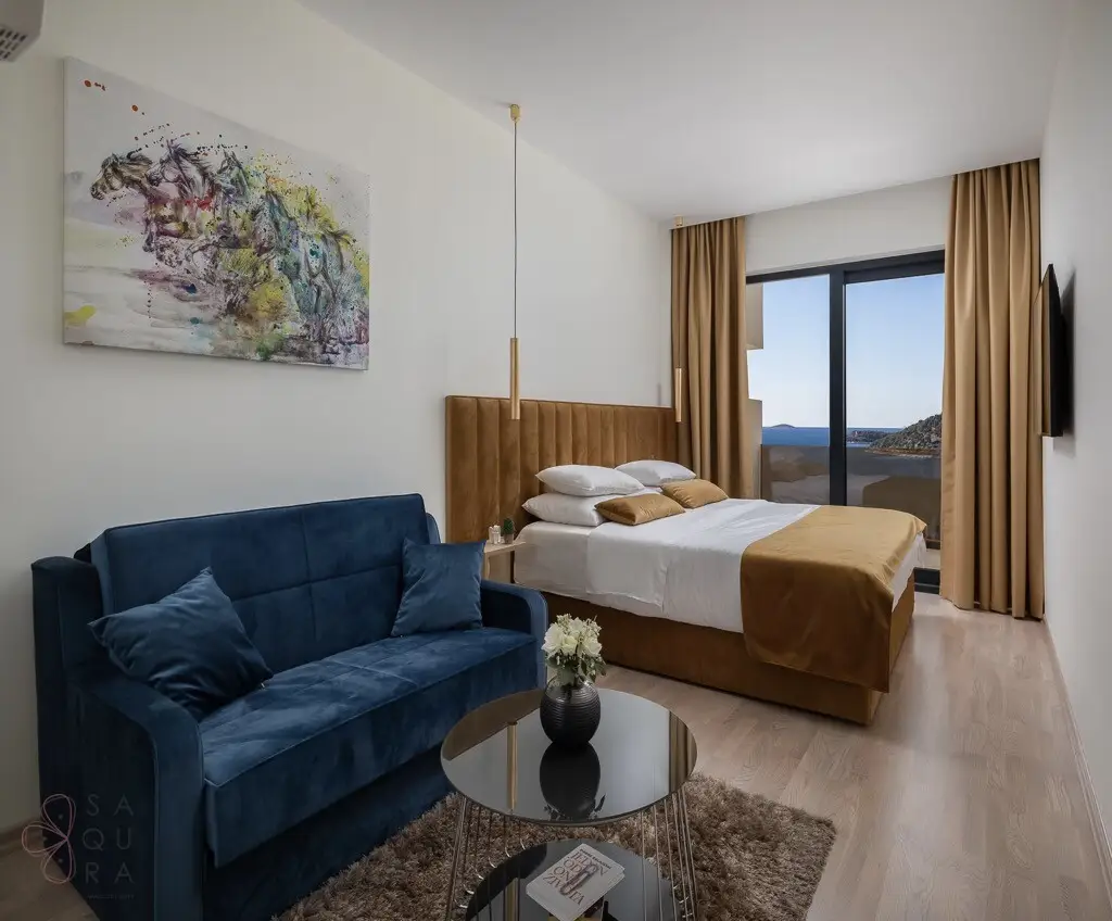 Moderne Villa mit Meerblick in Rogoznica – Eleganz und Erholung nur 80 m vom Meer