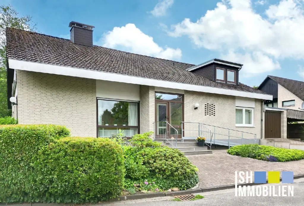 Stade-Innenstadt: Für alle, die das Wohnen nicht so eng sehen! Großes EFH in exponierter Lage