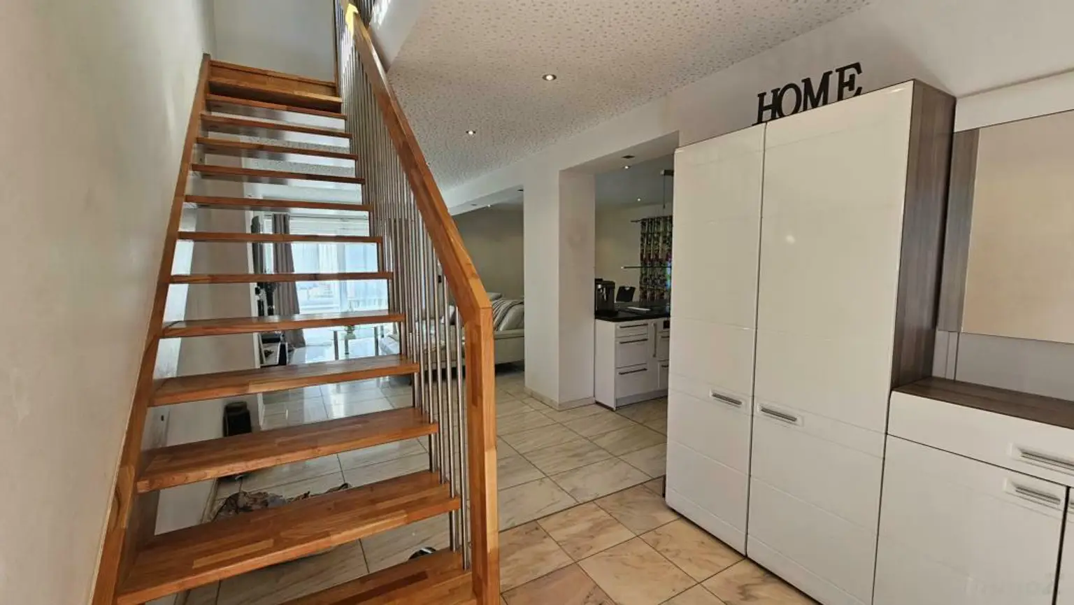 ** Großzügiges & edel saniertes Stadthaus ** Hochwertige Ausstattung ** 3 Bäder ** Einliegerwohnung ** absolute Ruhelage **