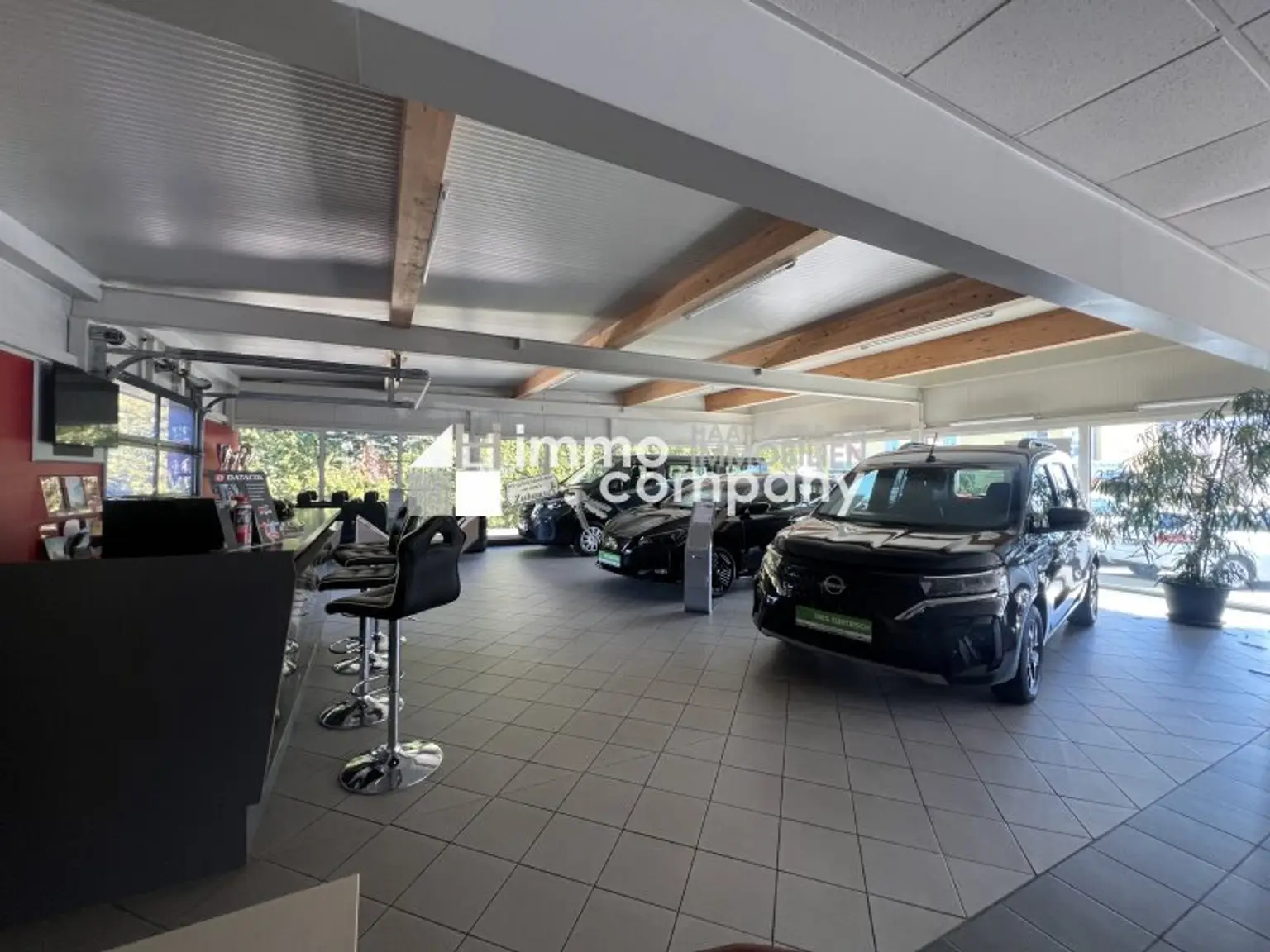 TOP-LAGE! AUTOHAUS IN SEHR GUTER VEKEHRSLAGE