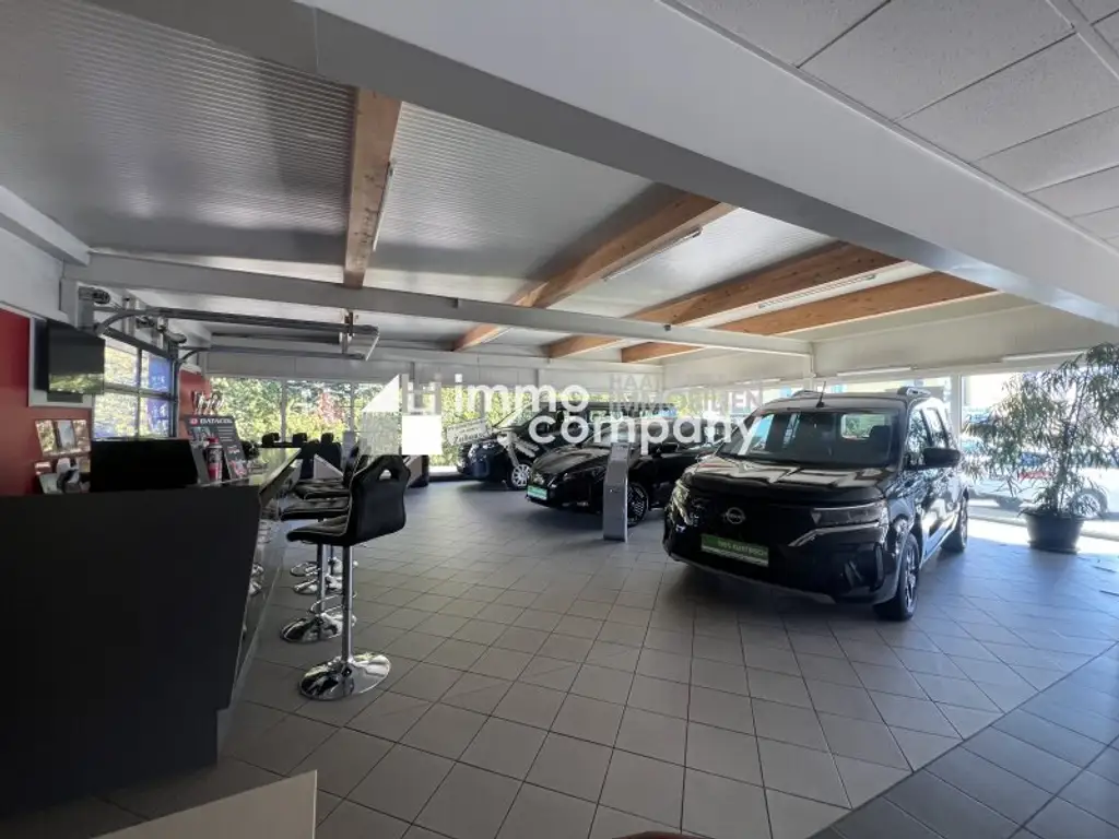TOP-LAGE! AUTOHAUS IN SEHR GUTER VEKEHRSLAGE