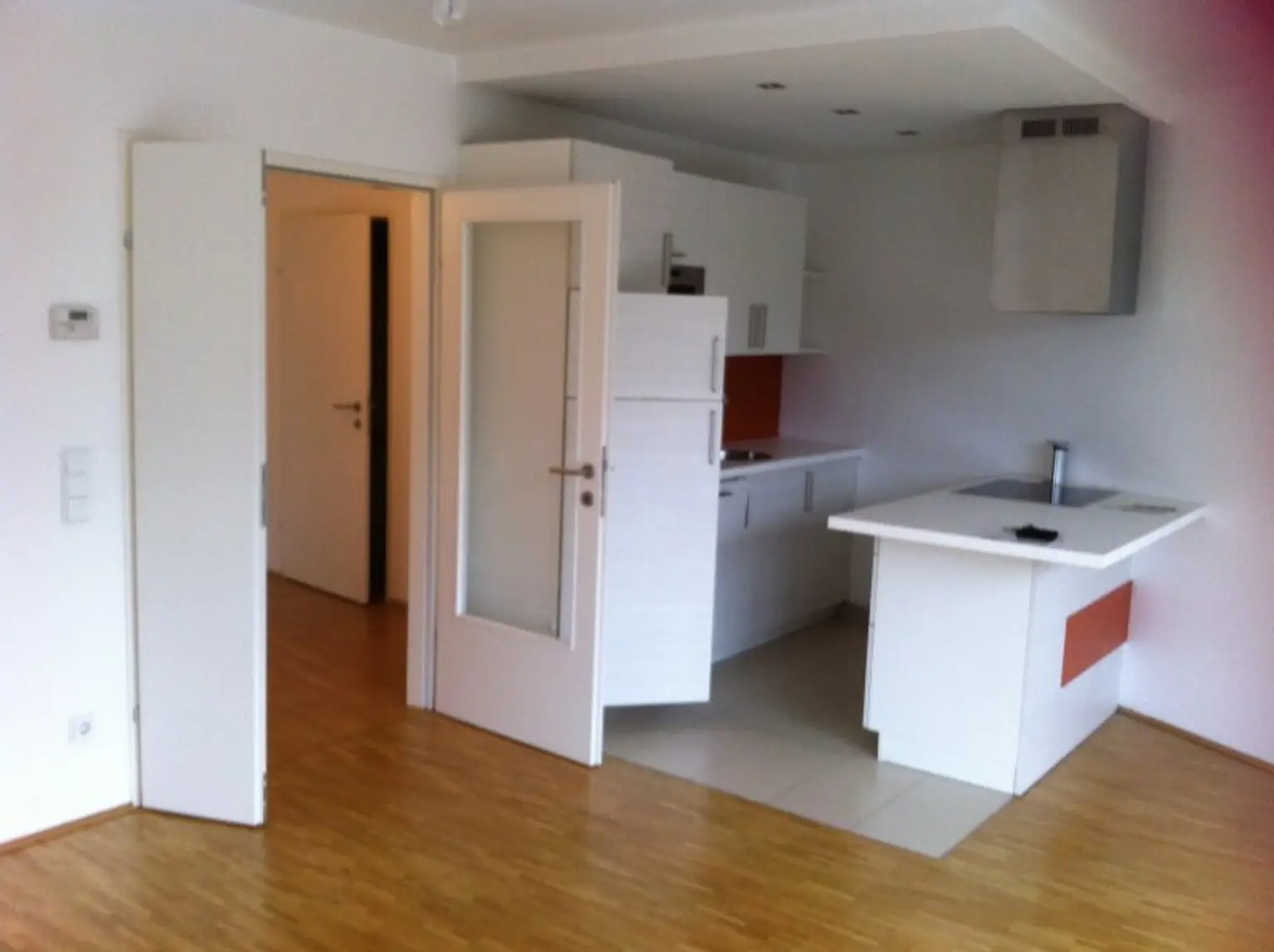 Kaulbachstrasse - Moderne 2 Zimmer mit Balkon bei Schloss Hetzendorf