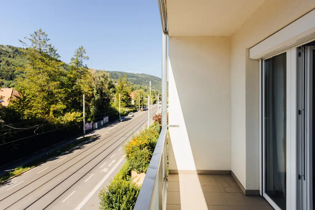 8020 Eggenberg - Eine gepflegte, renovierte , 2 Zimmer-Wohnung mit sonniger Loggia!
