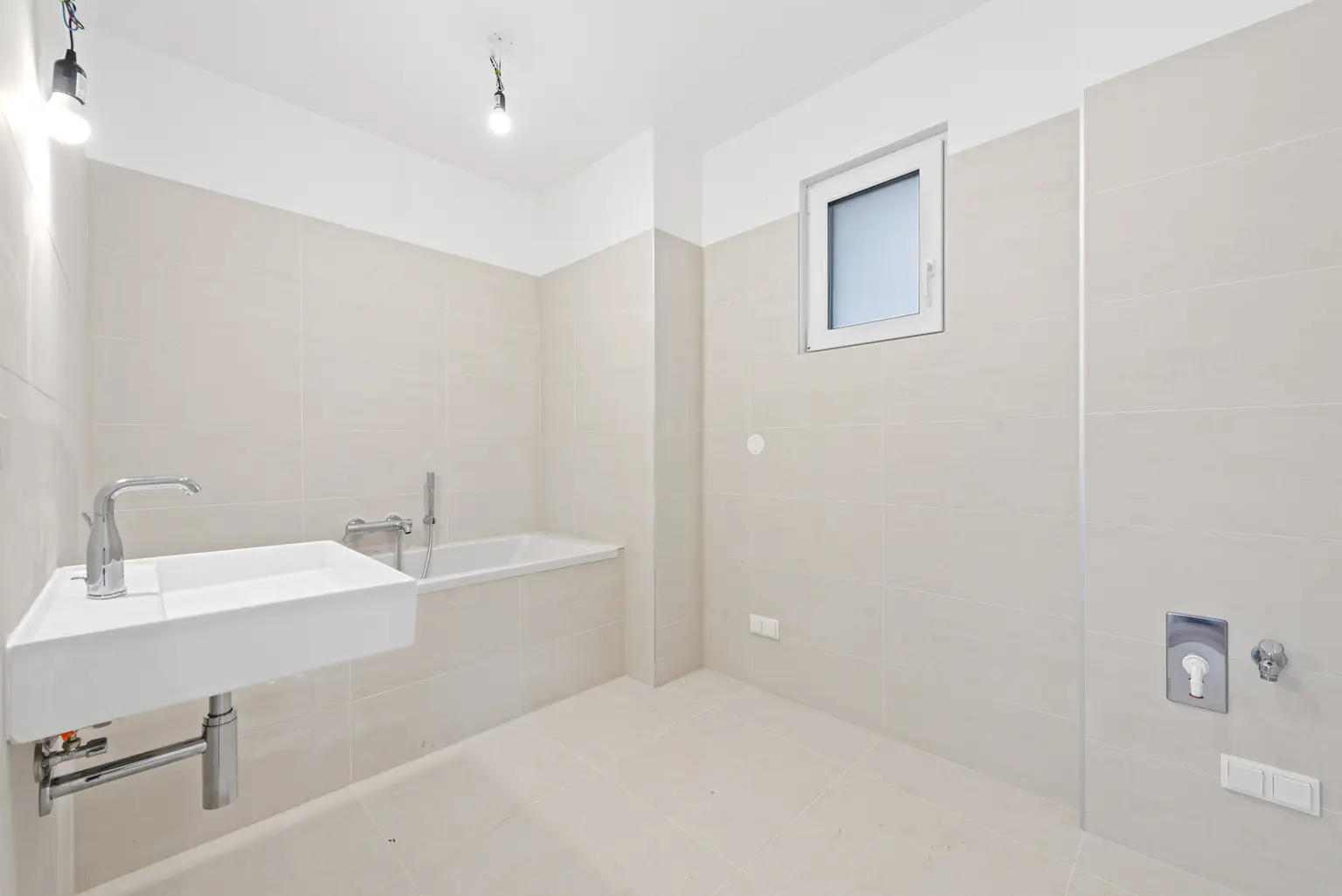 Speisinger Straße 122–124 - Exklusive 5-Zimmer-Maisonette-Wohnung - Haus 122 - Top 2