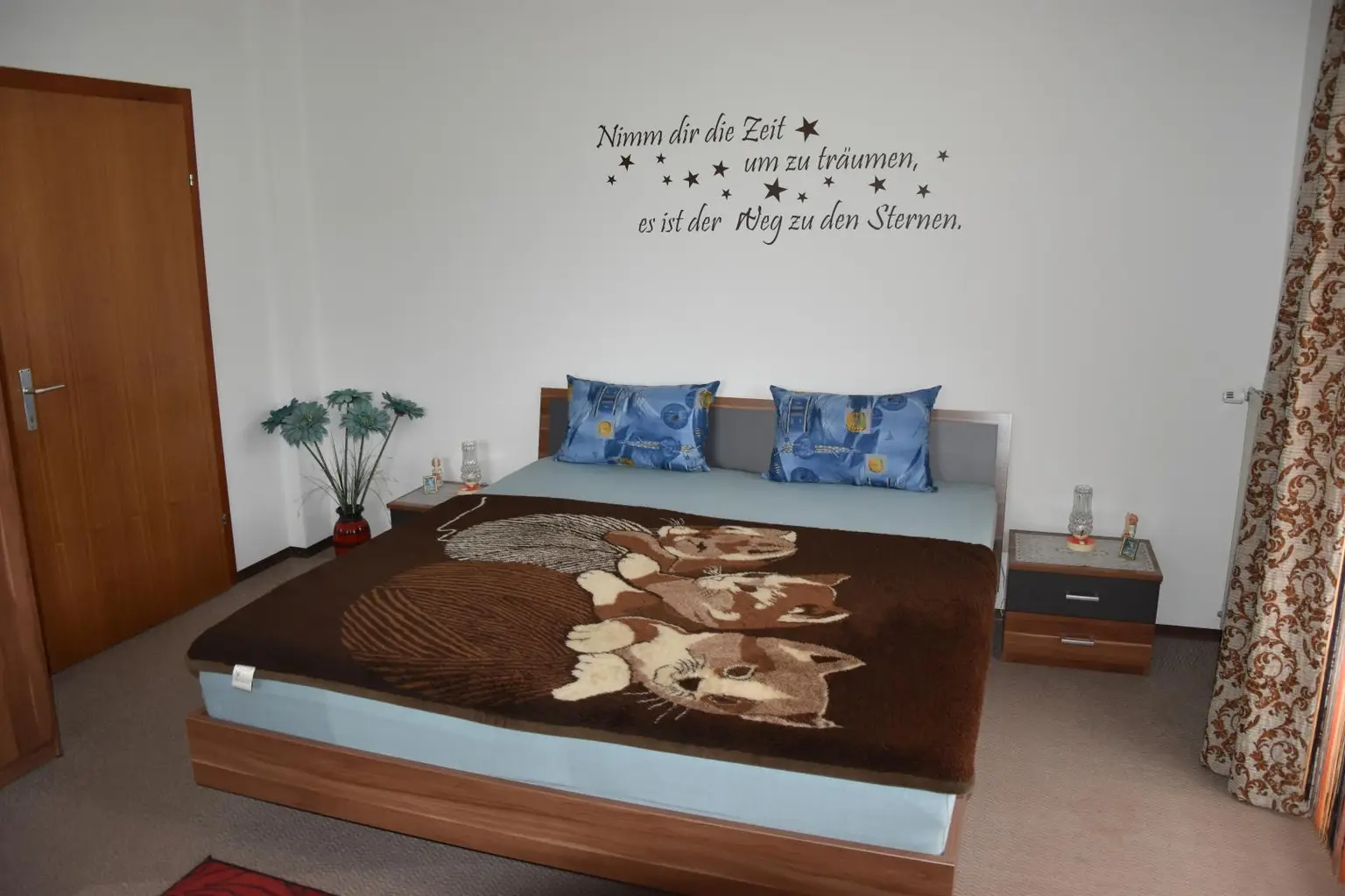 gr. Schlafzimmer