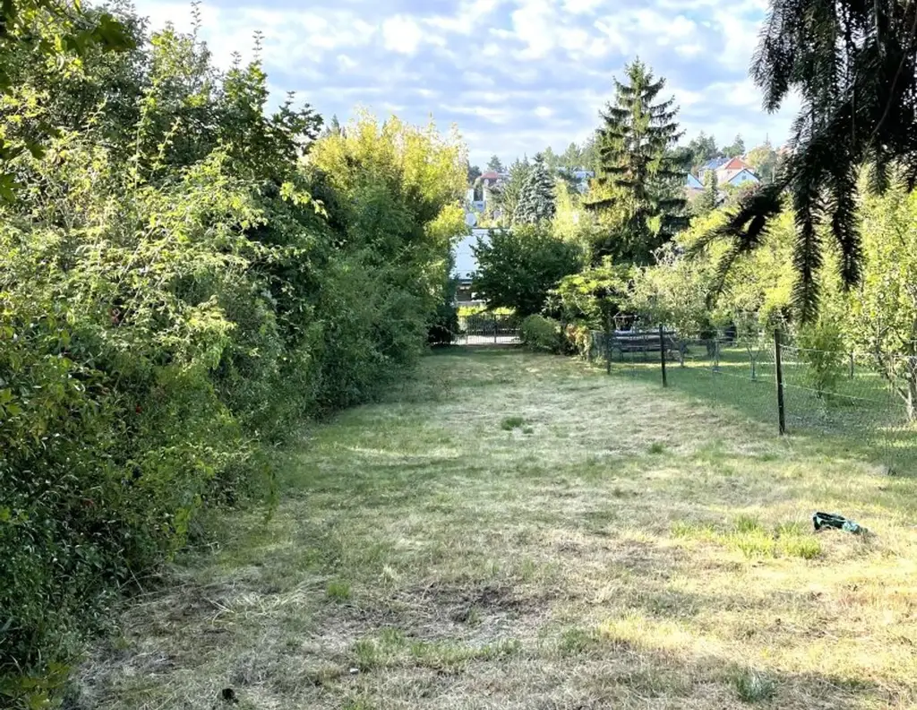 Sonniges Grundstück in 1130 Wien - kein direktes vis-a-vis!