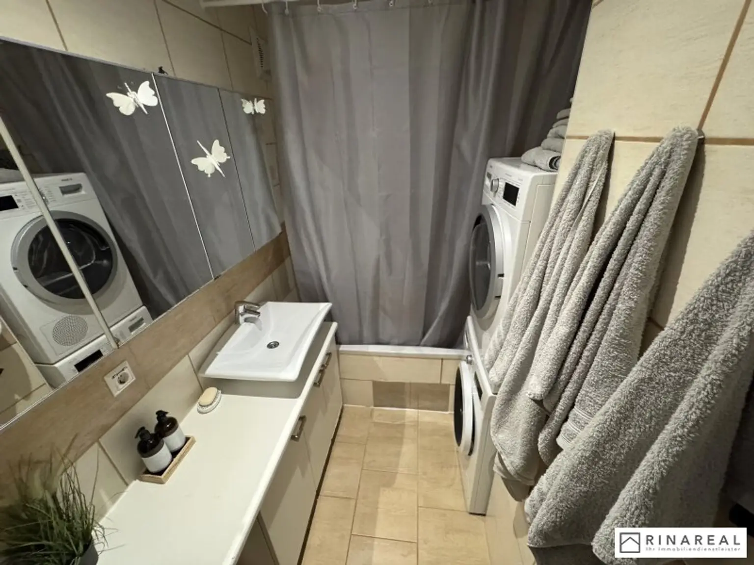 VOLKSBADGASSE | 3 Zimmer Wohnung mit Loggia | renoviert 2020 | zzgl. PKW-Stellplatz