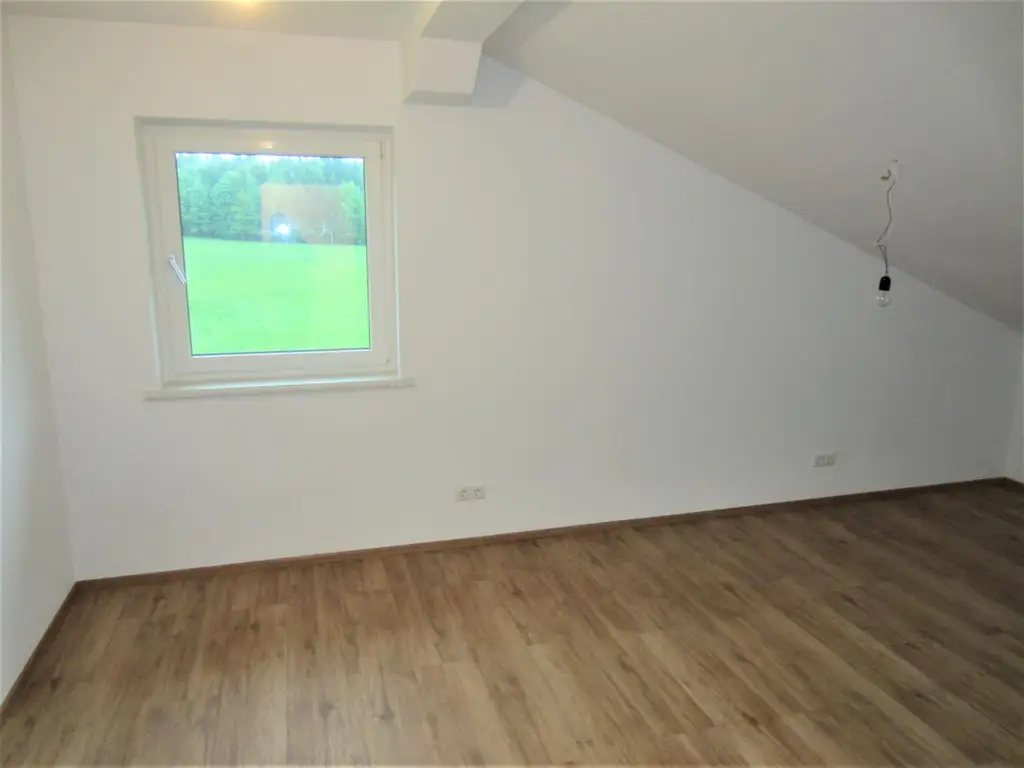 Gemütliche Mansardenwohnung mit Südbalkon und Weitblick!