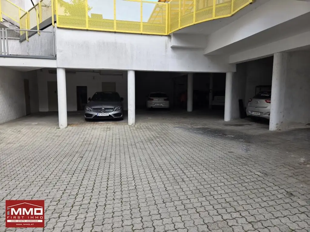 RUHELAGE IM ORTSKERN VON NEULENGBACH MIT TERRASSE