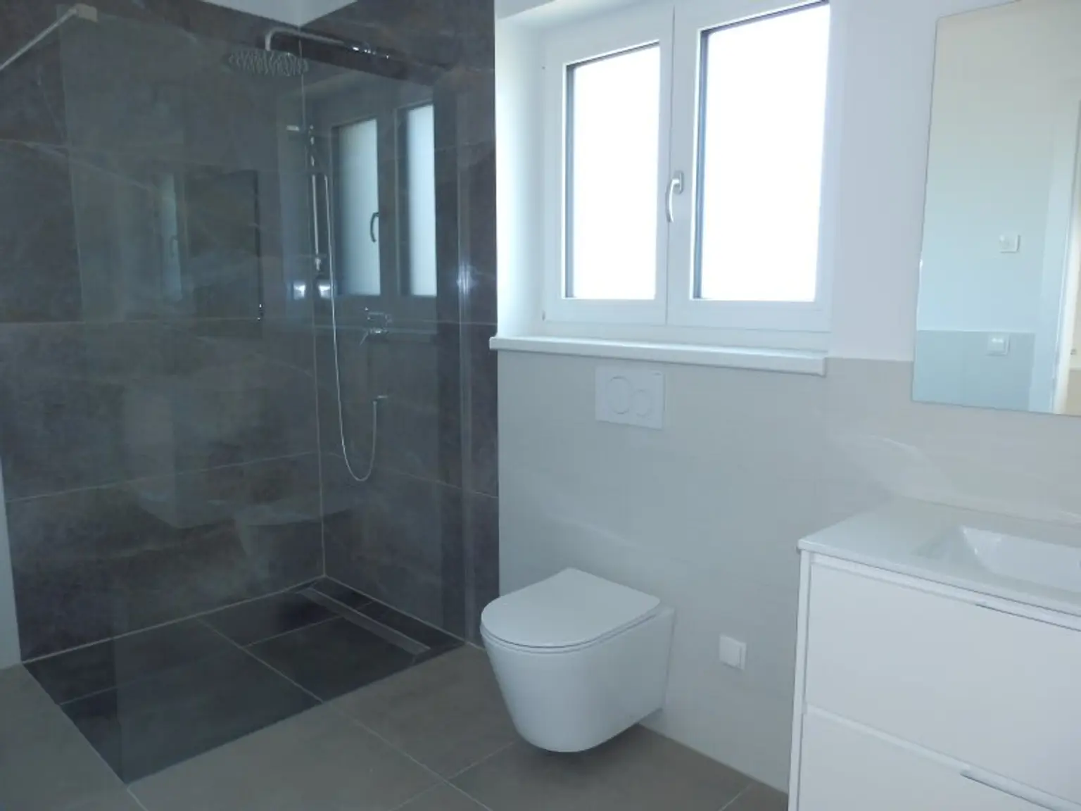 Topmodernes ZWEITBEZUGHAUS, 5 Zimmer, Garten, Stellplatz !!
