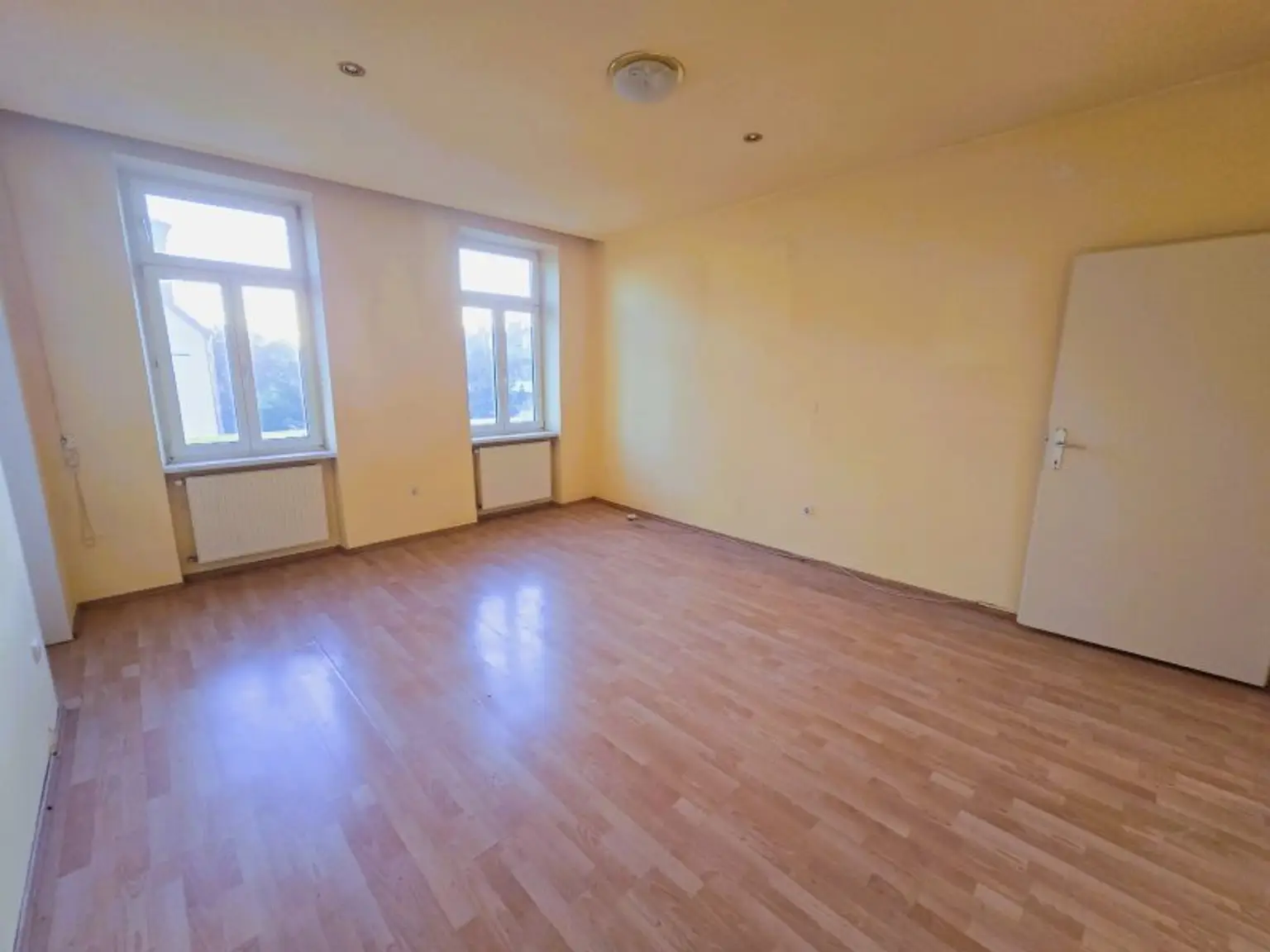 +2 Zimmer-Wohnung +separate Küche +1210 Wien in ruhiger Lage um nur € 199.000-,+  ! € 3.200 pro m²! +
