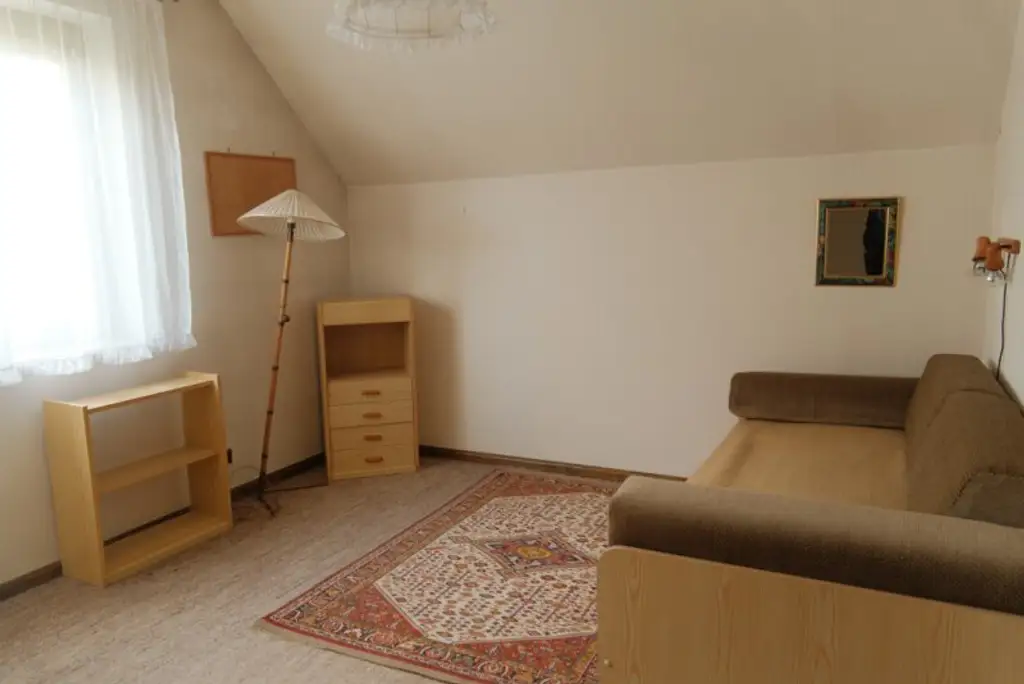 Zistersdorf: A5 - Nähe: großzügiges Wohnhaus ( 2 Wohneinheiten ) mit traumhaften Garten, Garage und Werkstatt