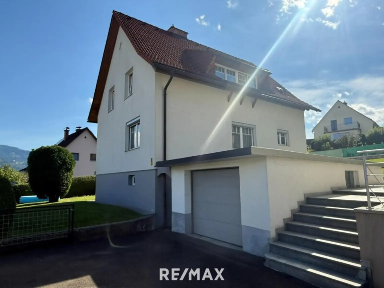 *** Gemeinschaftsprojekt oder Investment? Zwei Häuser, sechs Stellplätze, großes Grundstück in Toplage! ***